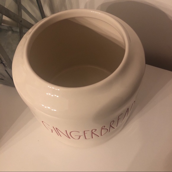 🎄SOLD🎄Rae Dunn Gingerbread Canister - Picture 3 of 4